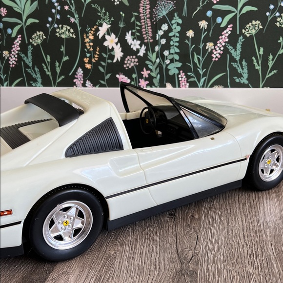 VINTAGE MATTEL BARBIE white Ferrari car 1980’s with original box!! - Picture 11 of 17
